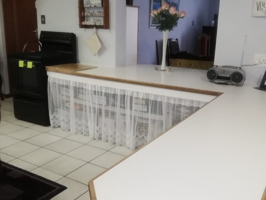 5 Bedroom Property for Sale in Mossel Bay Ext 15 Western Cape